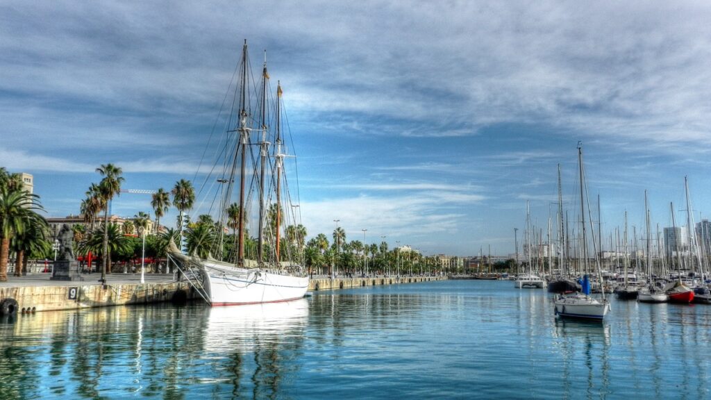 ship, barcelona, river-756570.jpg